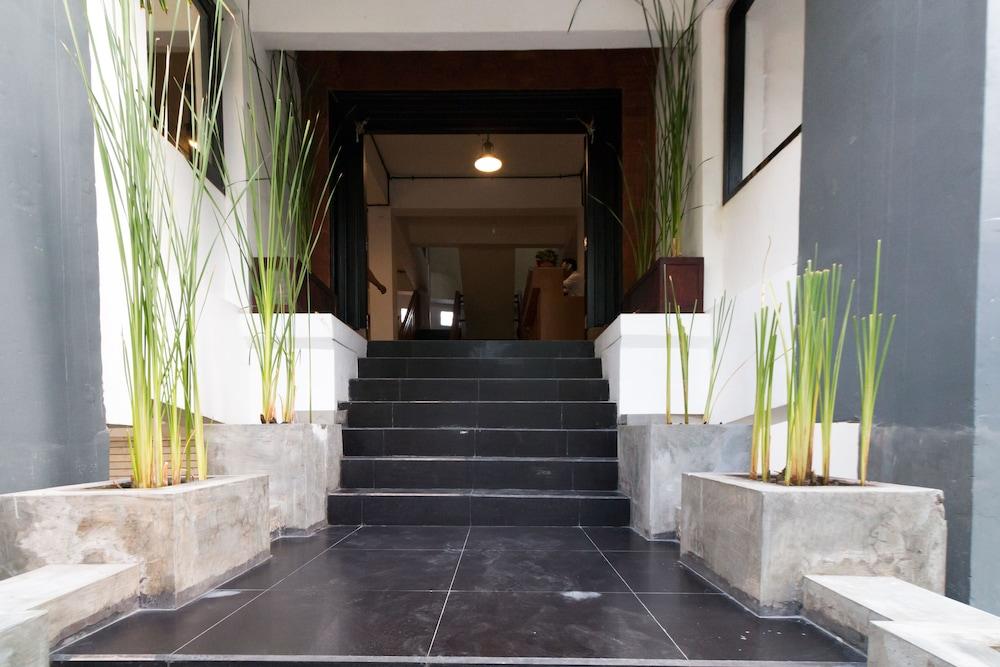 Ab Hotel Kuta By Agata Exterior photo